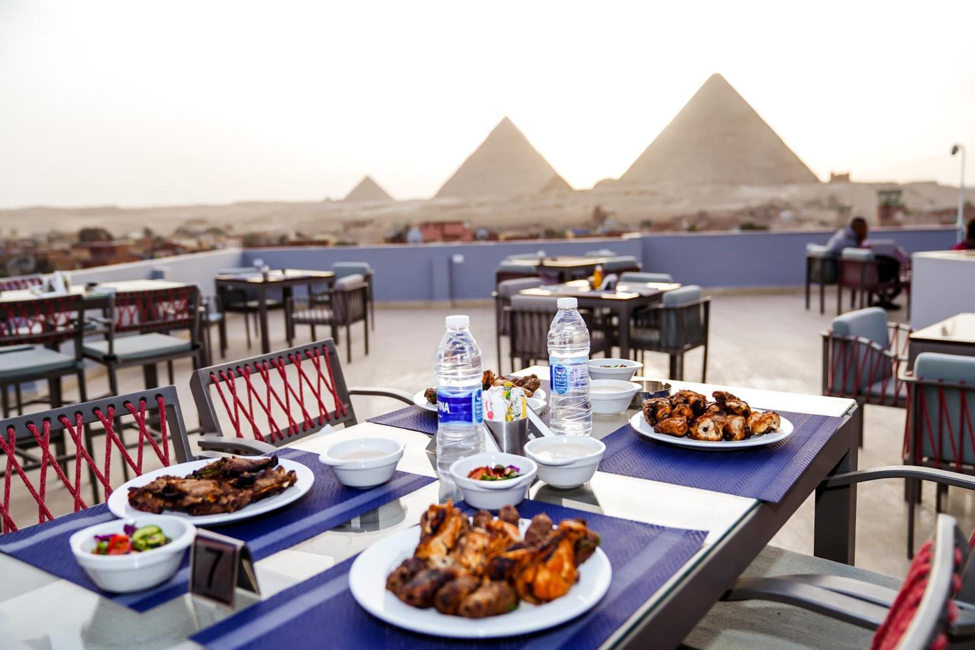 Pyramids Hotel Kafret el-Gabal エクステリア 写真